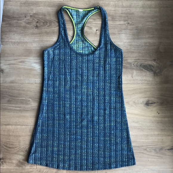 Blue lululemon tank top size 6 - Picture 1 of 3